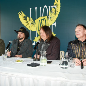 V příštím roce oslaví kapela Lucie 40 let.