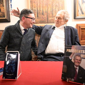 Jiří Ovčáček s bývalým prezidentem Milošem Zemanem.