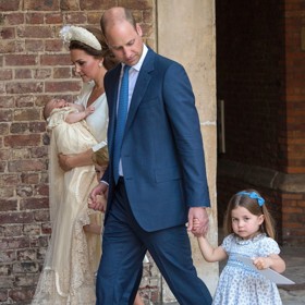 Svůj temperament poprvé neudržela na uzdě ve třech letech, kdy při cestě na křest prince Louise oznámila fotografům, že oni na rozdíl od ní nesmí dovnitř.