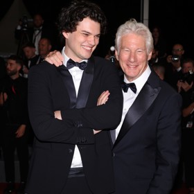 Homer je nejstarším synem Richarda Gerea. Kromě něj má se současnou ženou Alejandrou Silva ještě kluky Alexandera (5) a Jamese (4).