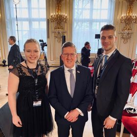 Martina Ptáčková s bratrem Josefem na Hradě.