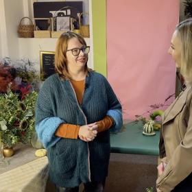 Magazín Lifee.cz navštívil floristku Olhu Čumpelík a vyzpovídali jsme ji ohledně trendů na podzim 2024. 