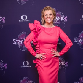 Šaty Tatiany Drexler z druhého večera StarDance 2024 zdobily impozantní volánové detaily na rameni a v bocích.