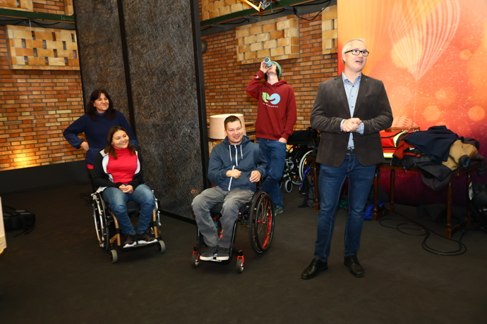 FOTO: V sobotu se uskuteční charitativní večer ve spolupráci s centrem Paraple. – stránka 647