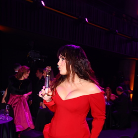 Ewa Farna vsadila loni na rudou barvu.