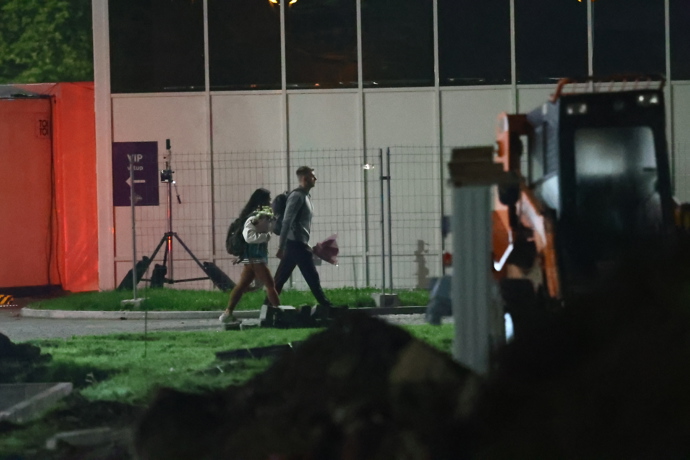 FOTO: Chili šla domů se svým partnerem. – stránka 1090