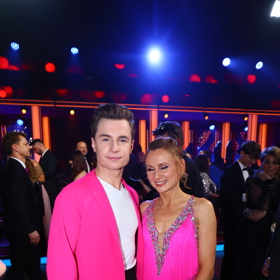 Oskar Hes s Kateřinou Bartuněk Hrstkovou po konci přímého přenosu.