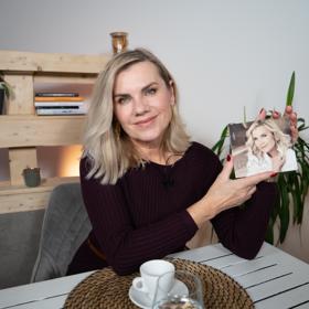 Zpěvačka Leona Machálková navštívila talkshow Na kafeečko.