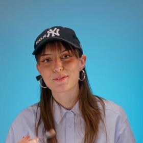 Viktorie Kalivodová si střílí z Petra Fialy.