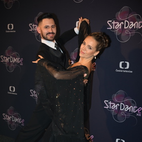 Lucie Vondráčková a Lukáš Bartuněk před začátkem devátého večera StarDance.