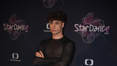 FOTO: Oskar Hes oblékl na devátý večer StarDance průhledné triko.