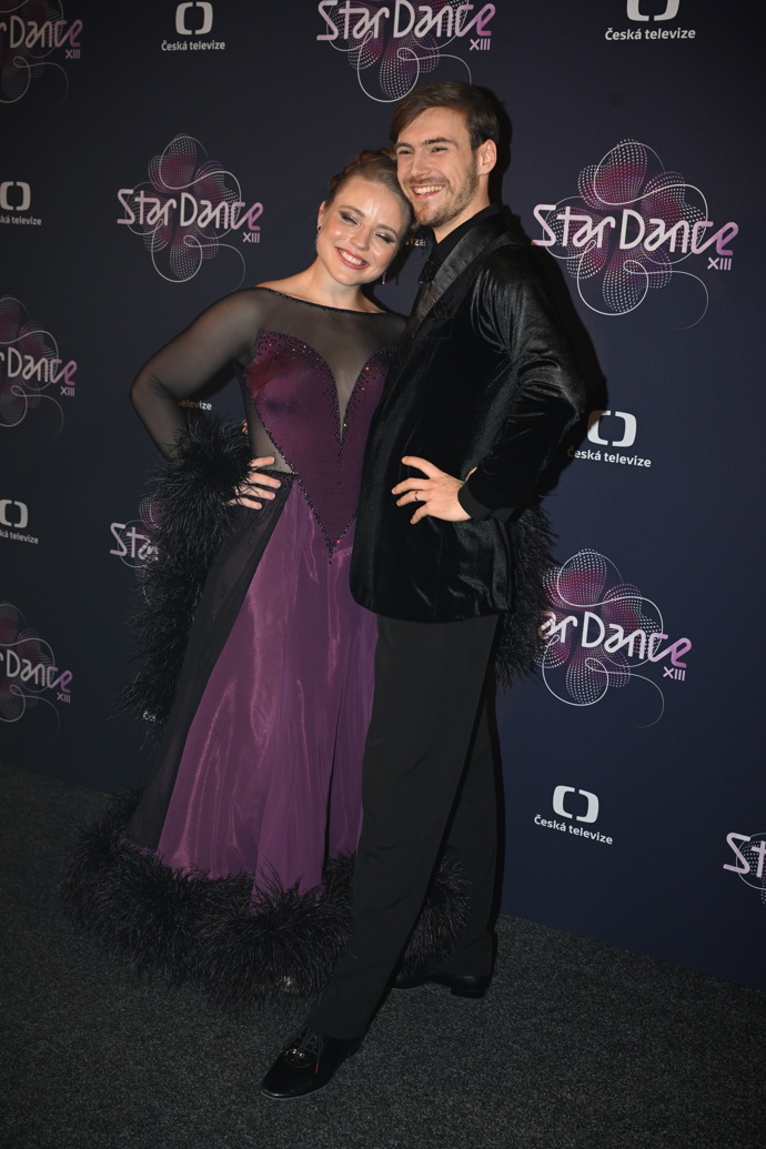 FOTO: Martina Ptáčková a Dominik Vodička byli před startem devátého večera StarDance ve skvělé náladě. – stránka 323