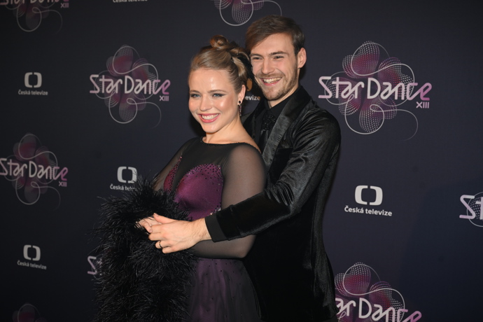FOTO: Martina Ptáčková a Dominik Vodička byli před startem devátého večera StarDance ve skvělé náladě. – stránka 319