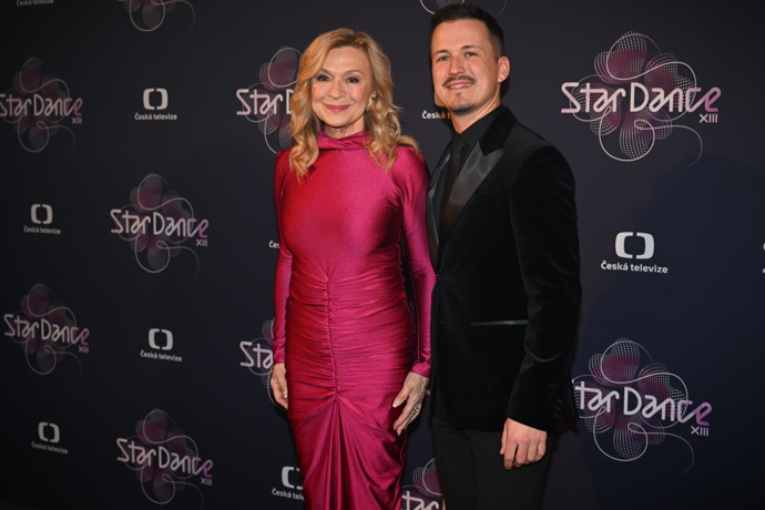 FOTO: Jana Paulová a Robin Ondráček ze StarDance vypadli, mezi hosty ale nemohli chybět. – stránka 292