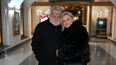 FOTO: Václav Upír Krejčí dorazil na premiéru s partnerkou.