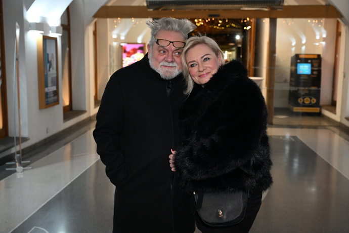 FOTO: Václav Upír Krejčí dorazil na premiéru s partnerkou. – stránka 46