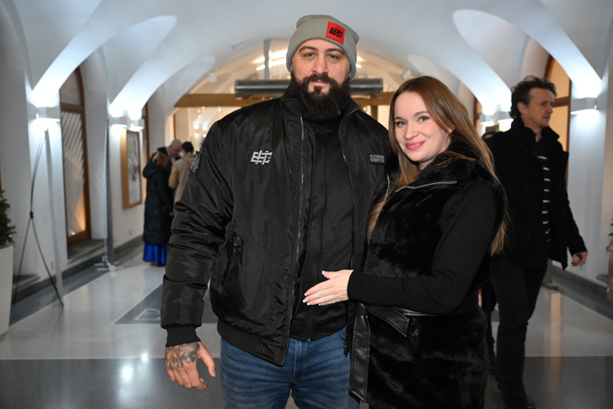 FOTO: MMA zápasník Michal Martínek dorazil po boku své ženy Lenky. – stránka 5