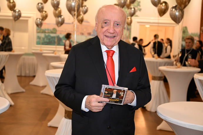 FOTO: Felix Slováček pokřtil nové album. – stránka 451