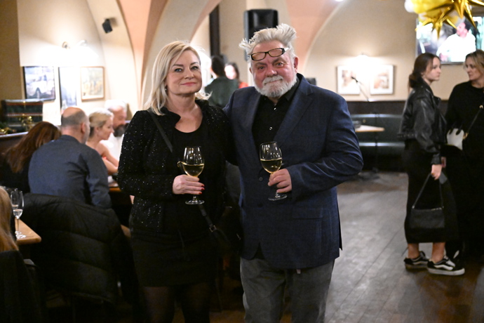 FOTO: Václav Upír Krejčí s partnerkou. – stránka 38