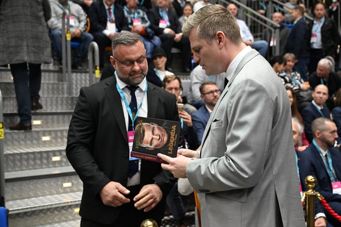 FOTO: Filip Turek měl spoustu obdivovatelů. – stránka 17