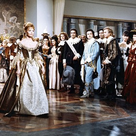 Stejně jako původní Angelika také musela čelit intrikám ze strany královy oficiální milenky Madame de Montespan.