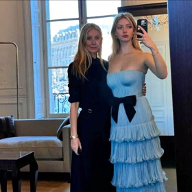 Na snobském večírku v Paříži pro změnu ukázala světu dvacetiletou dceru Apple Martin herečka Gwyneth Paltrow.
