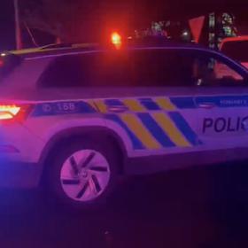 Policisté celou věc vyšetřují.