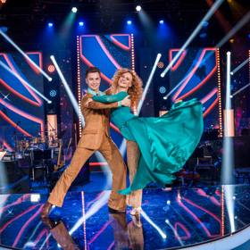 V průběhu StarDance nám Oskar Hes několikrát dokázal, že zdědil taneční geny po svém otci.