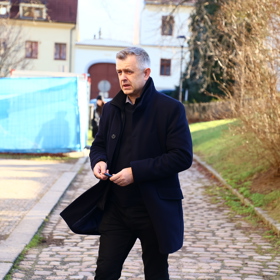 Pohřeb Zbyňka Merunky. Nechyběl bývalý kolega z Novy Hanuš Hanslík.