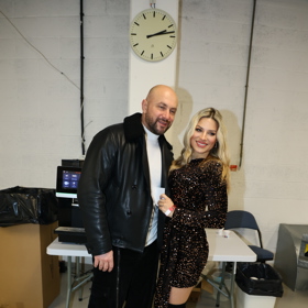 Eva Perkausová měla krásné šaty. 