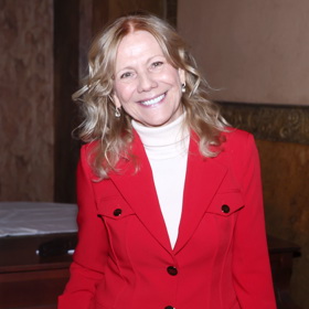 Lenka Filipová zastavila čas. Mladistvý styl si nenechá vzít ani po sedmdesátce.