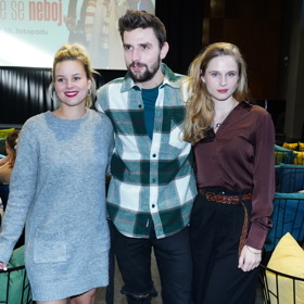 Václav Matějovský s kolegyněmi ze seriálu O mě se neboj.