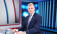 Autonehoda Filipa Turka rozdělila národ: Jedni ho viní z porušení pravidel, jiní ho brání zuby nehty