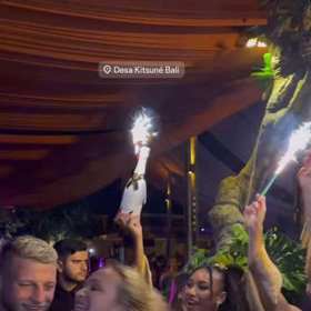 Nela Slováková a Radek Roušal vypadají šťastně.