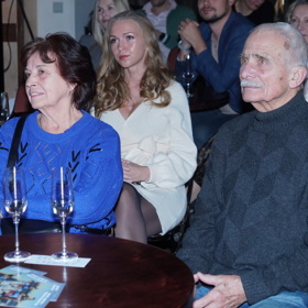 Rodiče Janka Ledeckého si nenechali ujít projekci televizního dokumentu o jejich synovi, který v únoru poběží na obrazovkách České televize.