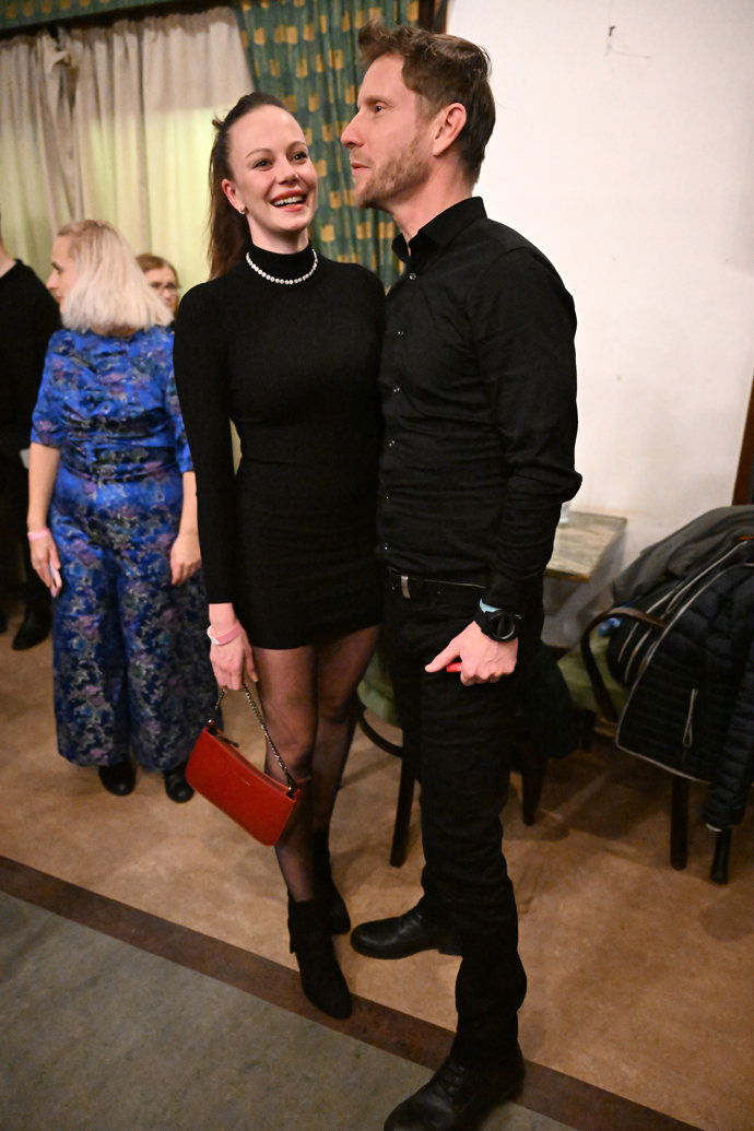 FOTO: Iveta Bendlová a Jaromír Nosek. – stránka 87