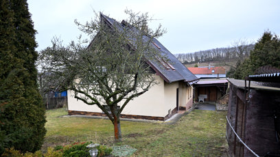 FOTO: Na místě domu Jelínkových už dnes stojí nový dům.