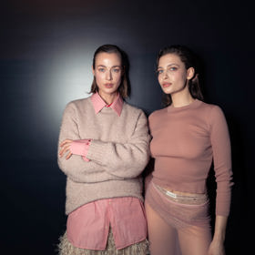 Modelky návrhářka Jana Horejšová netradičně oblékla také do pletenin.