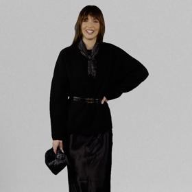 Je ovšem důležité vytvořit si pas pomocí pásku, který by měl být v barvách dalších doplňků. 