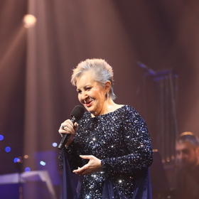 Eva Urbanová zazpívala na koncertu. 