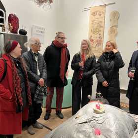 Takhle Hanuš Lamr vítal návštěvníky v galerii, kde do 14. března probíhá výstava Naval lásku.