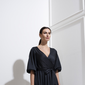 Šaty , to je alfa a omega dokonalého stylu značky Sophistic by Veronika. Sluší všem a střih, který v její nové kolekci najdete, je lichotivou oslavou všech ženských křivek.