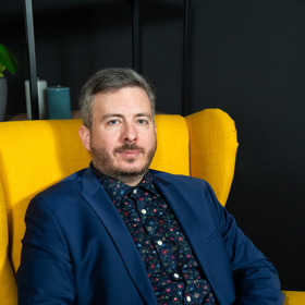 Extra host Marty Pohl.