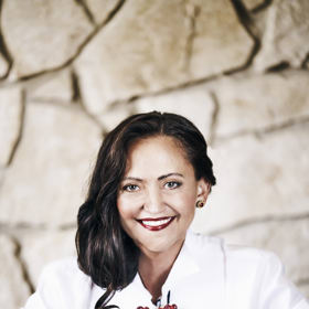 Lucie Tomanová je geoložka, dokumentaristka a také nadšená návrhářka okouzlujících šperků.