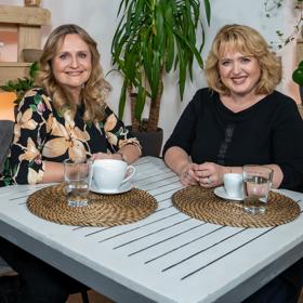 S moderátorkou Miluškou Bittnerovou zavzpomínala Regina Řandová na nelehké období, kdy se rozváděla s despotickým Čestmírem Řandou mladším.