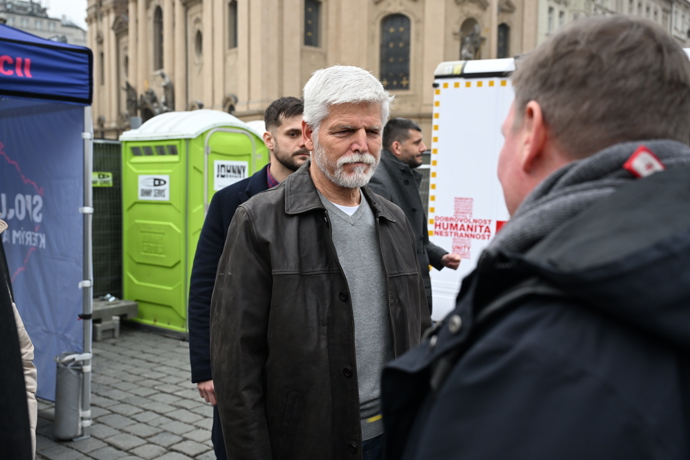 FOTO: Pavel Dvořák na Staroměstské náměstí. – stránka 69