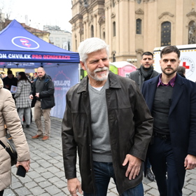 Petr Pavel na Staroměstském náměstí.