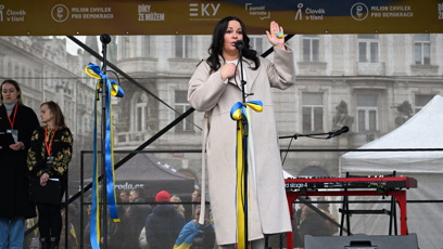 FOTO: Jitka Čvančarová na pódiu.