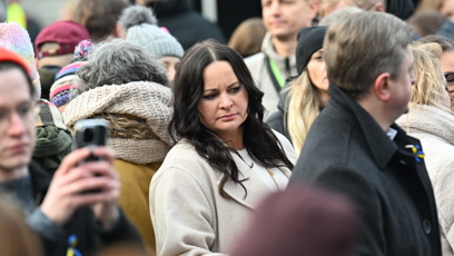 FOTO: Jitka Čvančarová mezi davem lidí.
