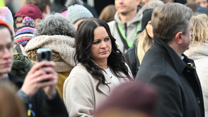 FOTO: Jitka Čvančarová mezi davem lidí.